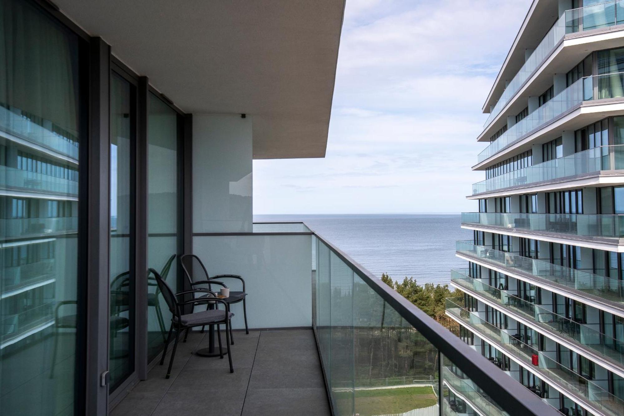 Wave Panorama 8Th Floor Sea View Apartment Miedzyzdroje Exterior photo